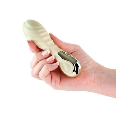 Vibrator sa talasastom teksturom u krem boji NSTOYS1108